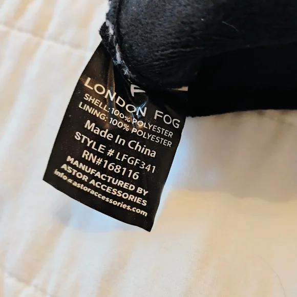 London Fog Red and Black Houndstooth Scarf and Gloves Set - Picture 6 of 17